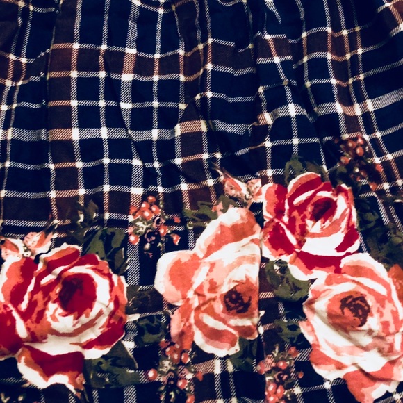 Flannel Dress with Floral and Lace Detailing - Picture 2 of 4